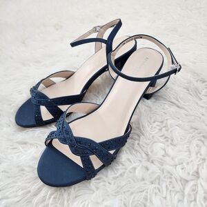 Benjamin Walk Touch Ups Ivy Sandal. Size 9. New no box or tags. Keep things ch